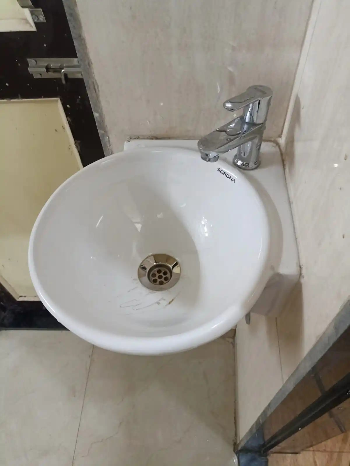  OXOTEL Shree Siddhivinayak CHS VIKHROLI Photo 5